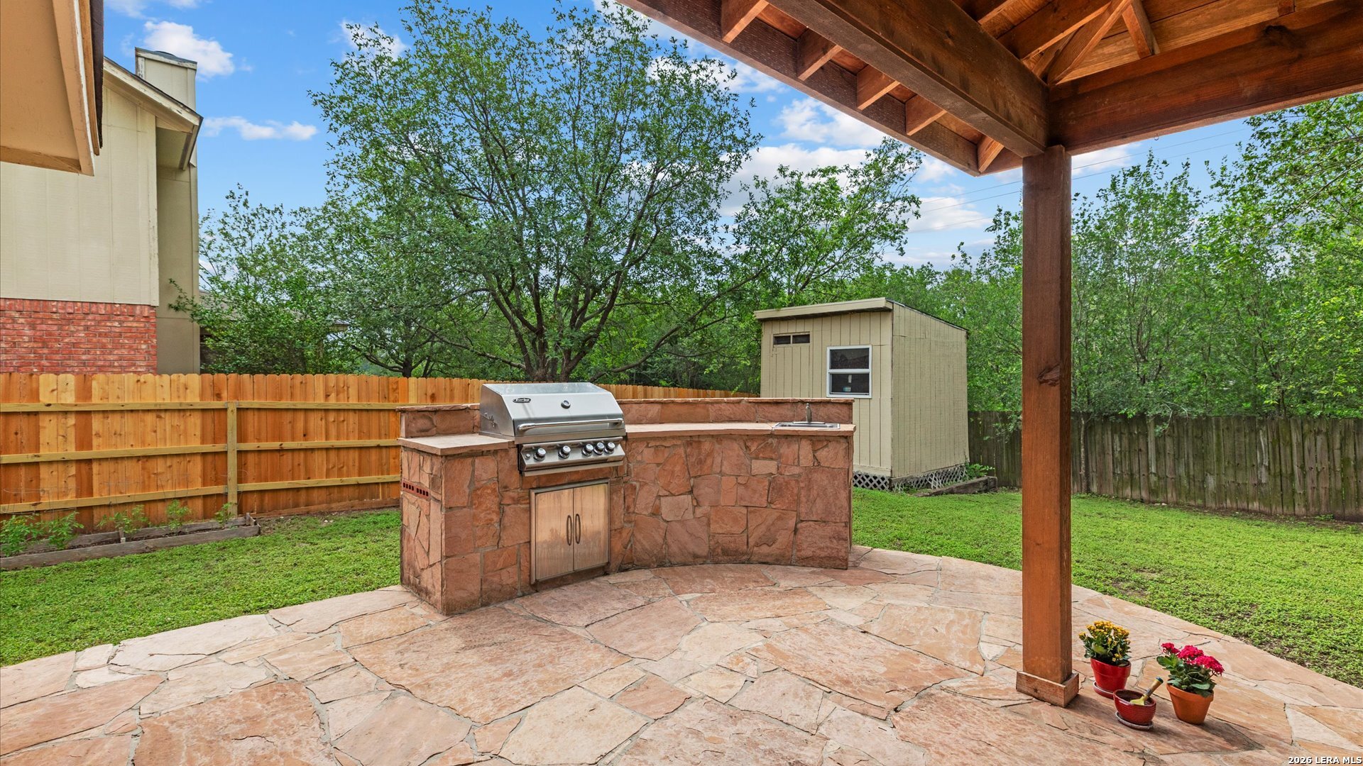 main property photo 24