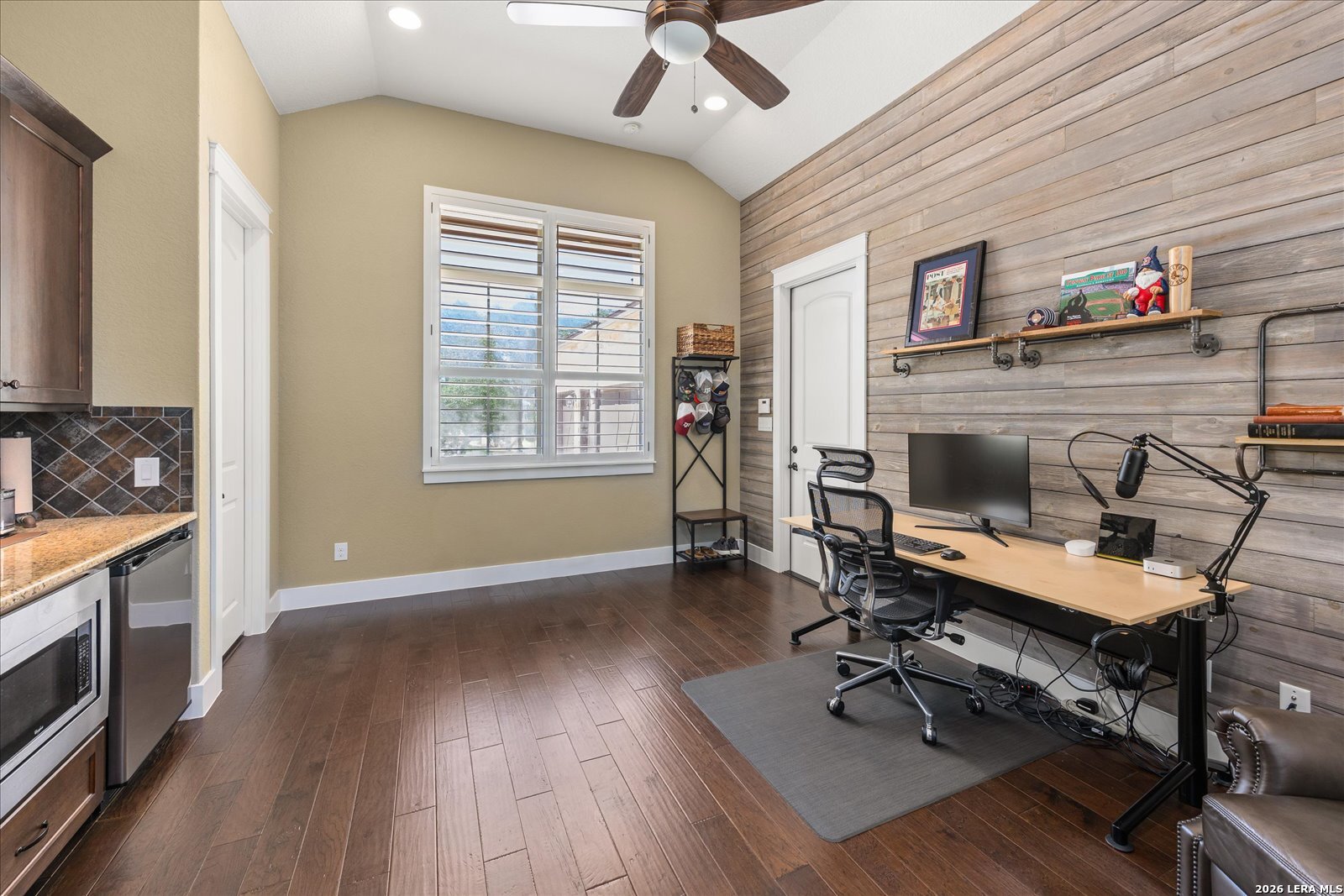 main property photo 62