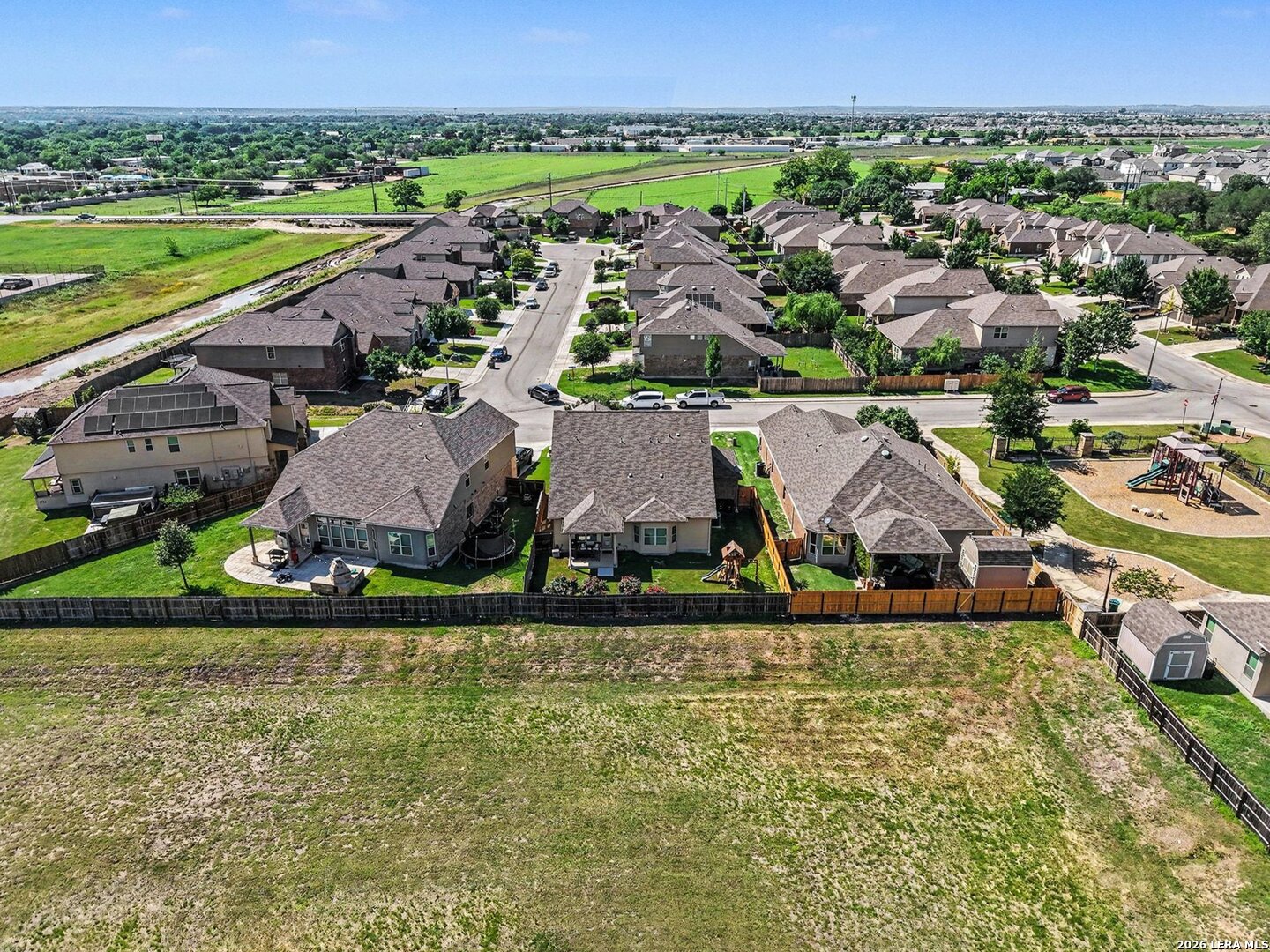 main property photo 37