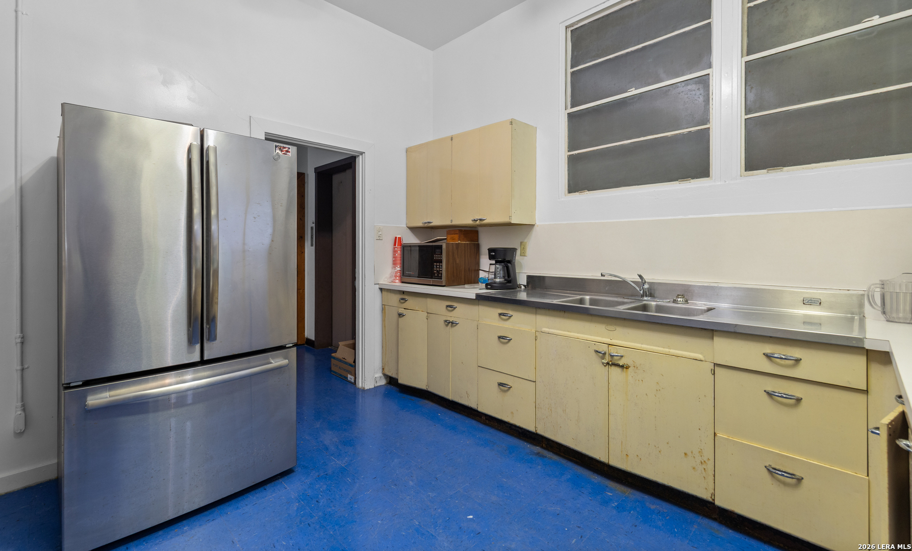 main property photo 13