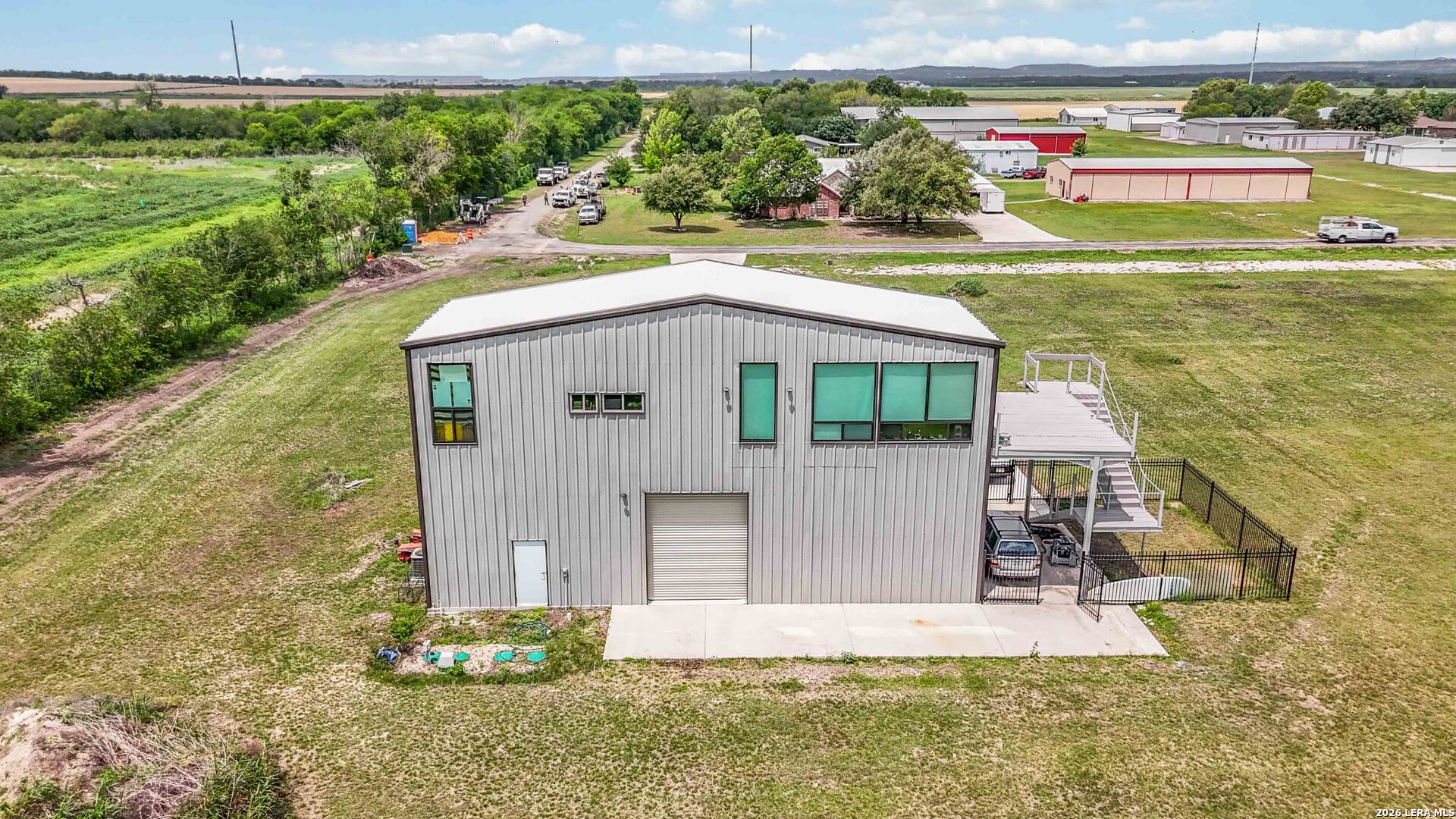 main property photo 26