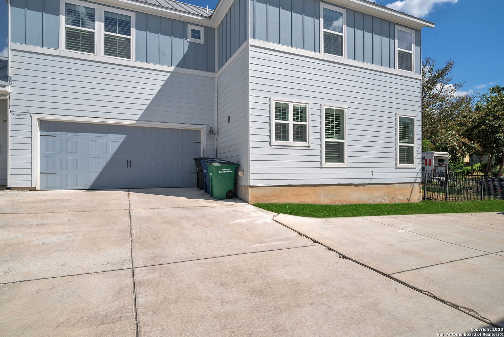 main property photo 38