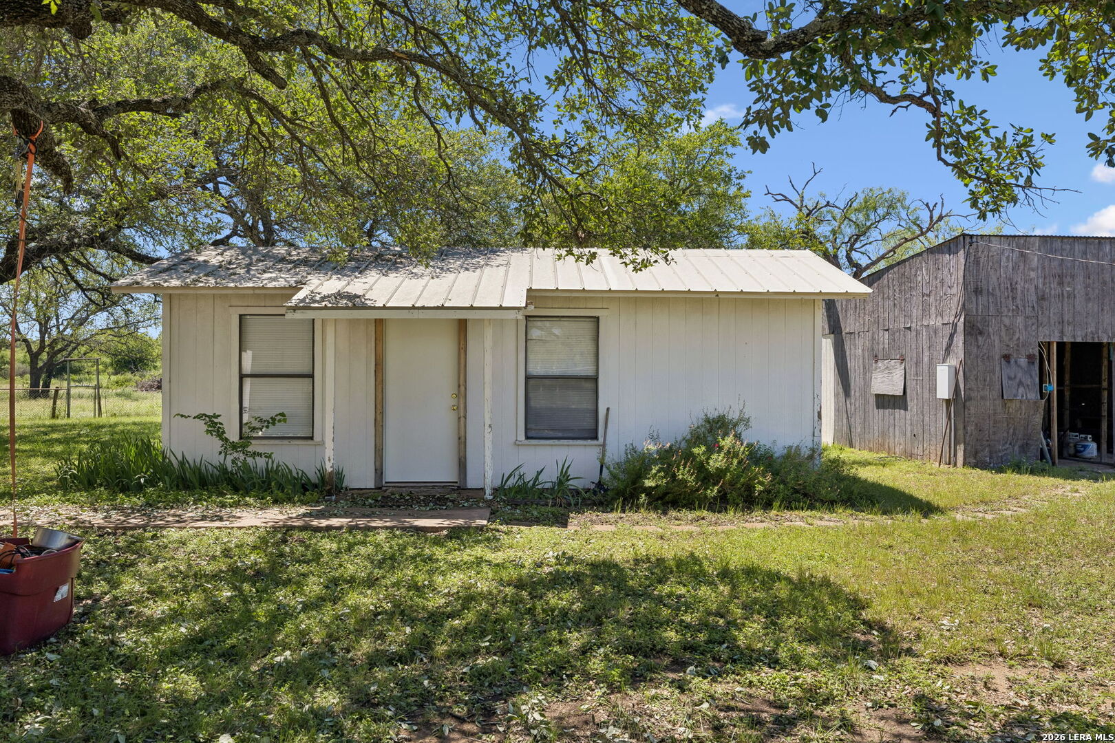 main property photo 19