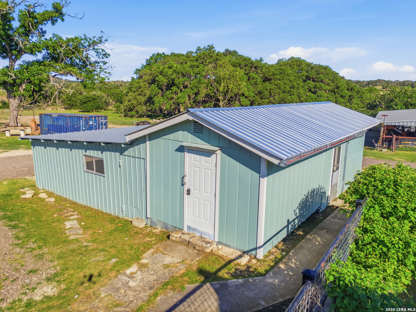 main property photo 26