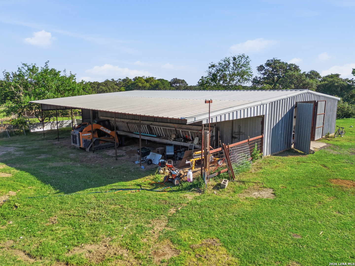 main property photo 31