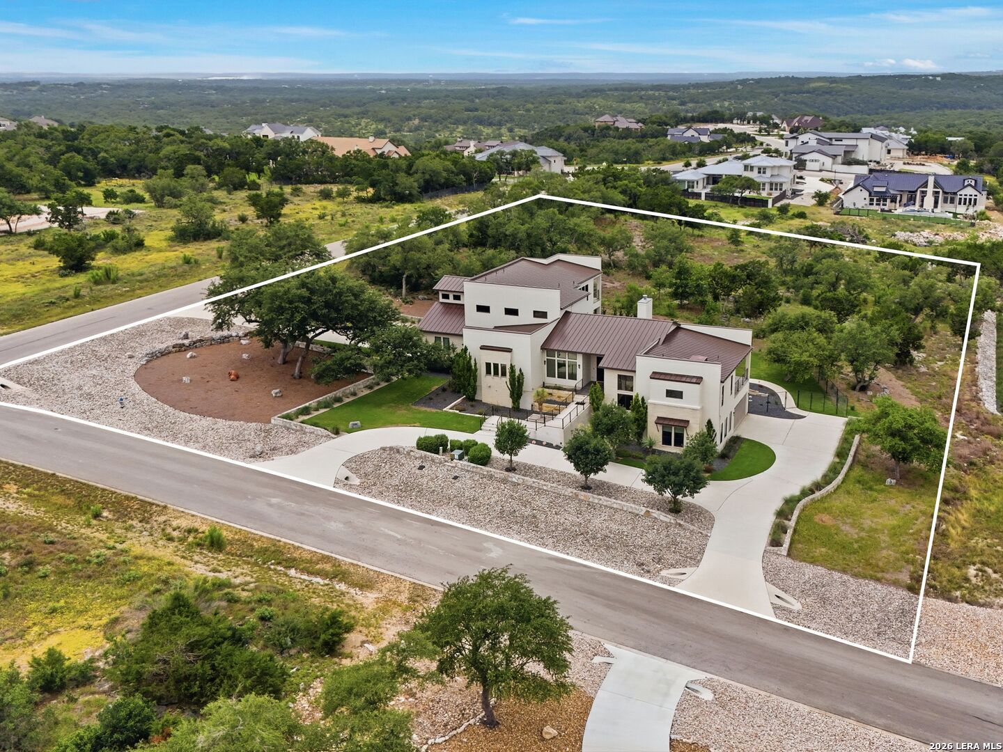 main property photo 39