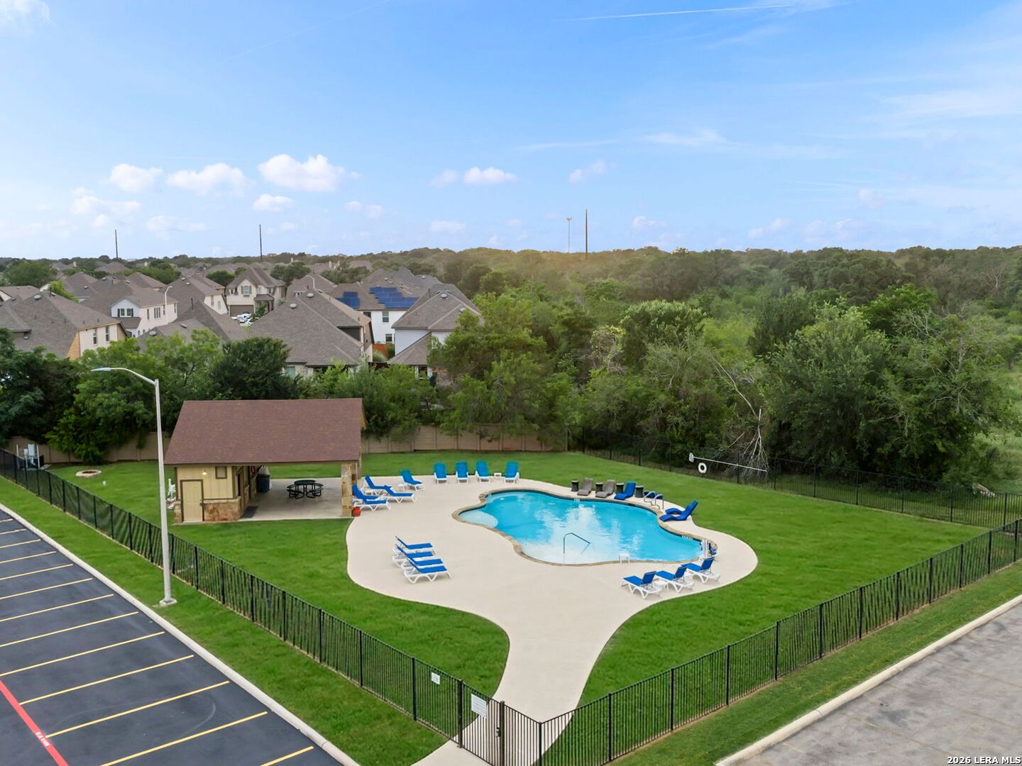 main property photo 15