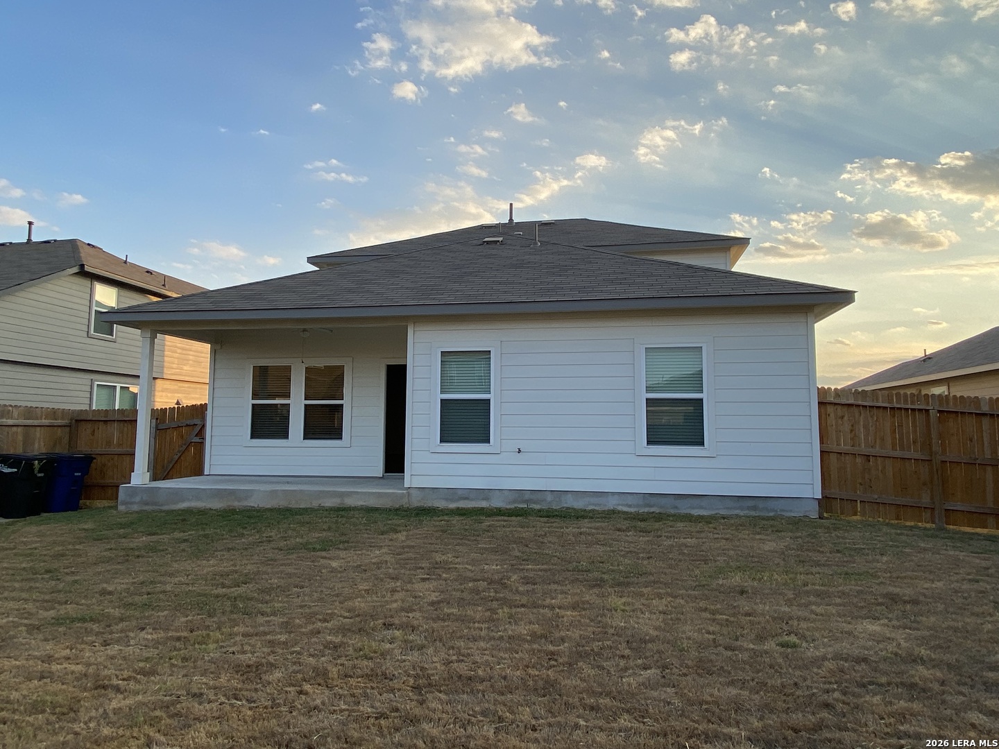 main property photo 13
