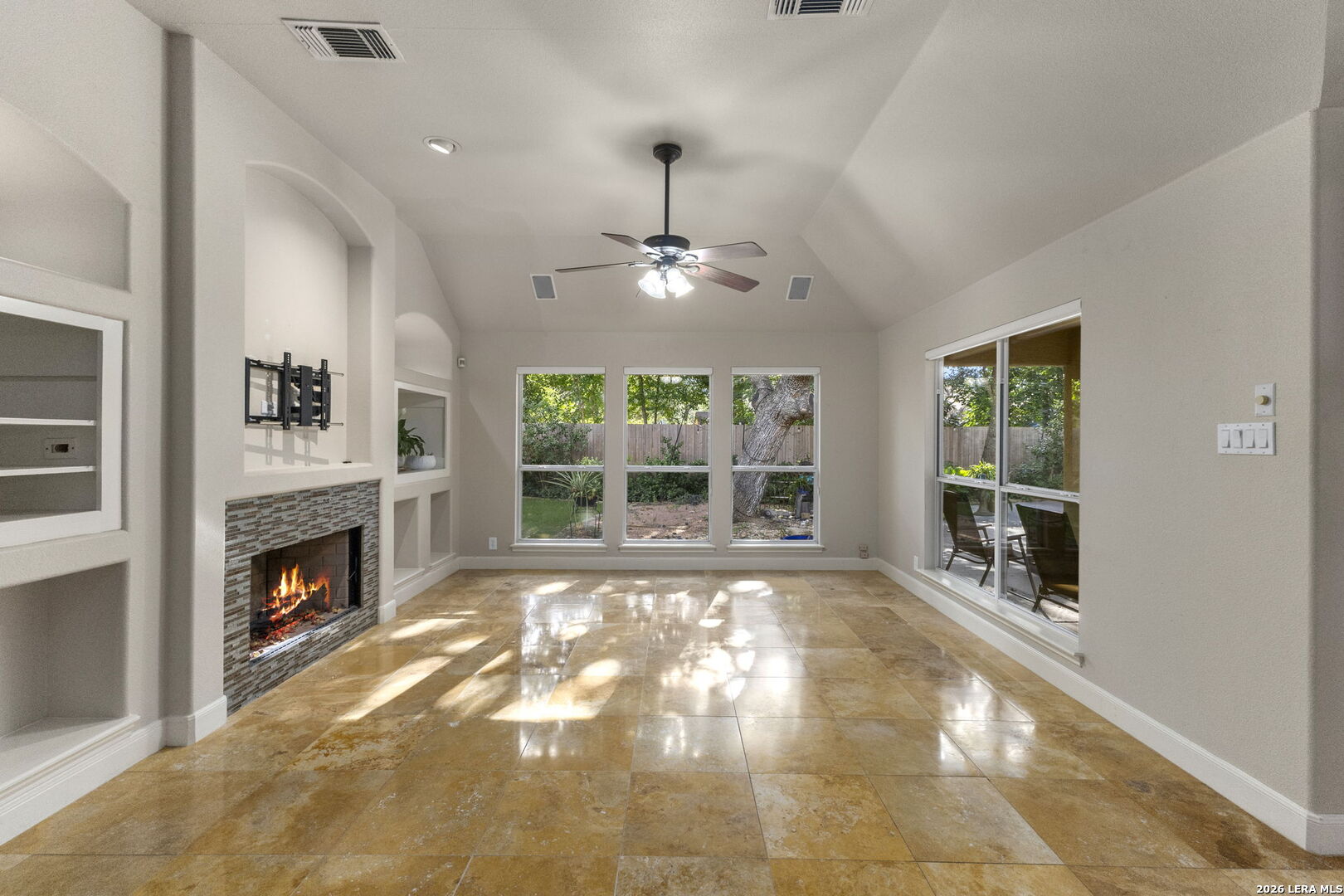 property viewer photo 14