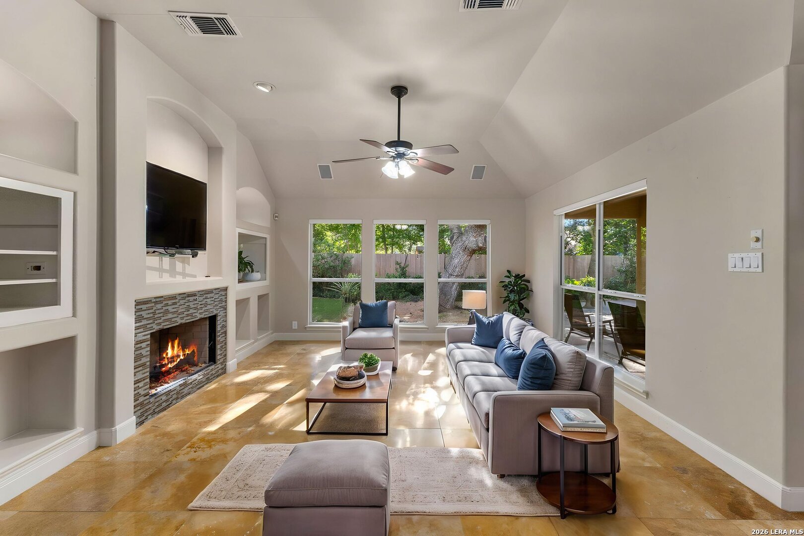 property viewer photo 15