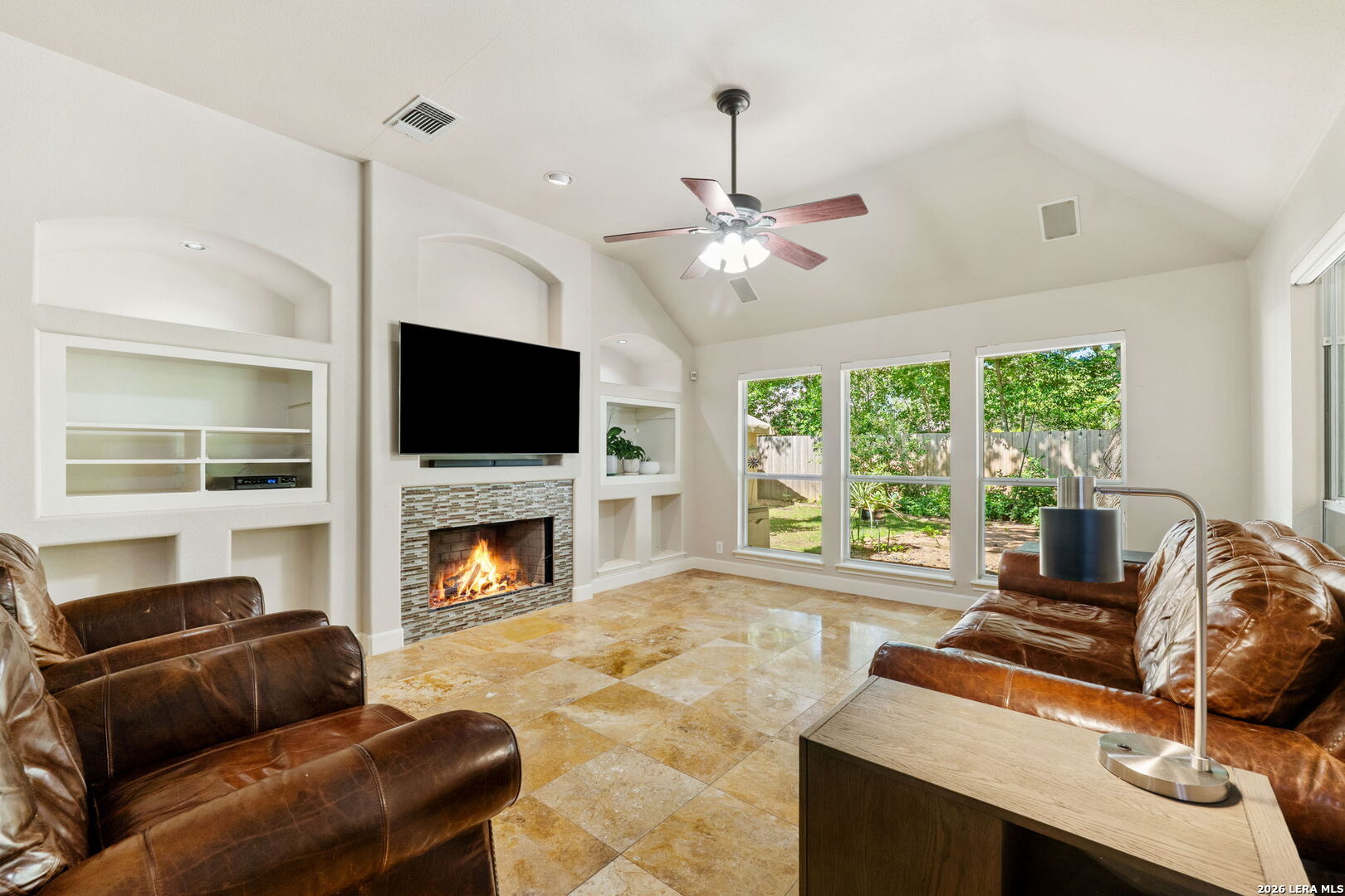 property viewer photo 16