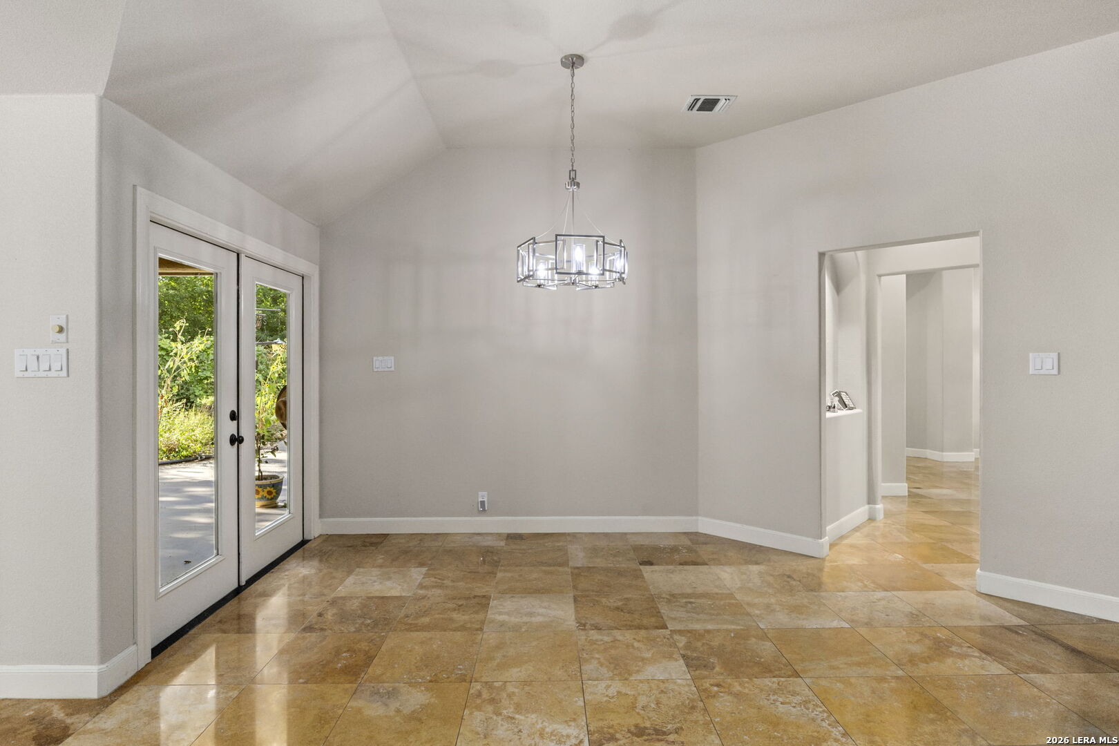 property viewer photo 17