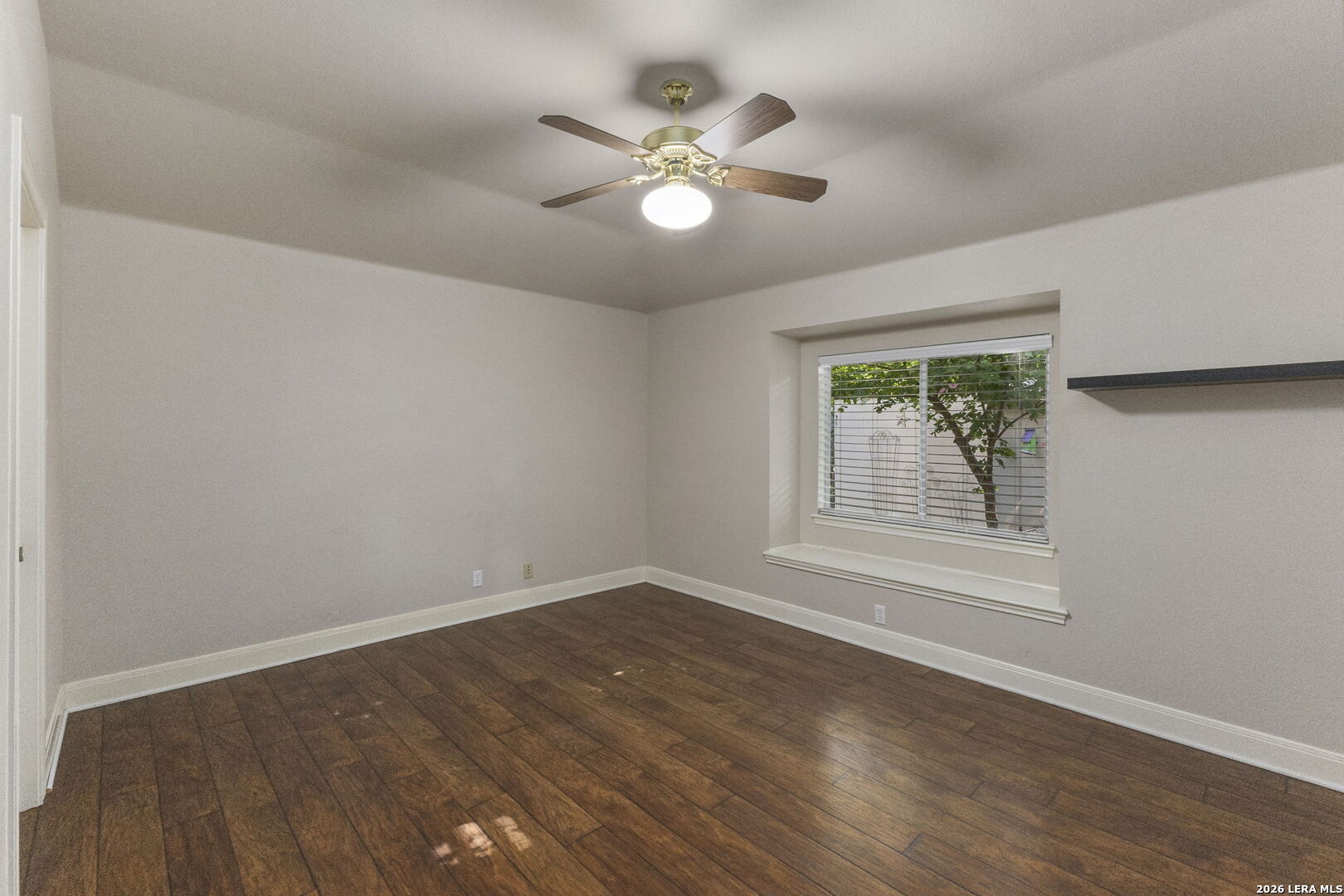 property viewer photo 32