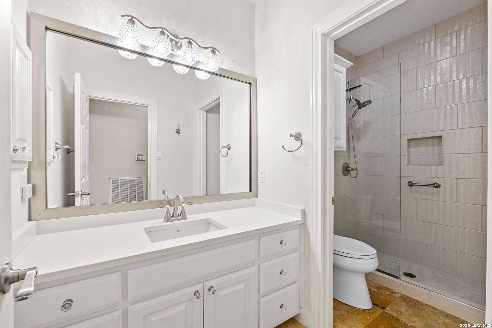 property viewer photo 34