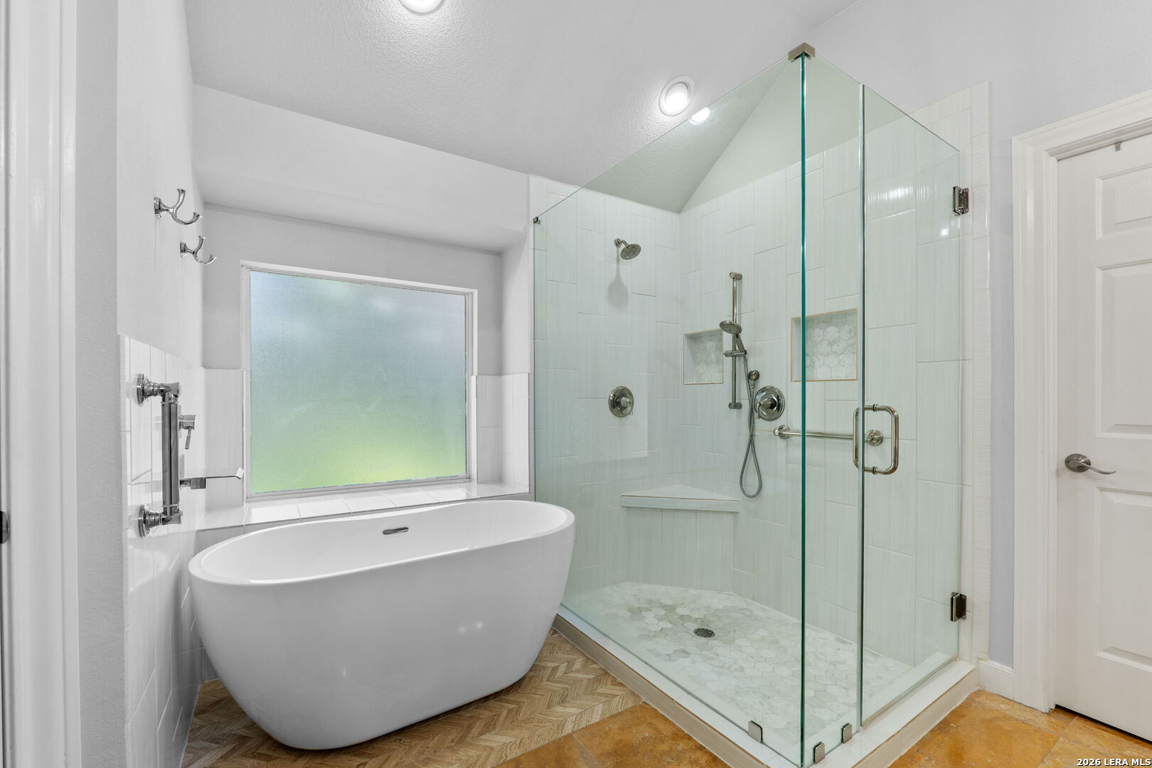 property viewer photo 37