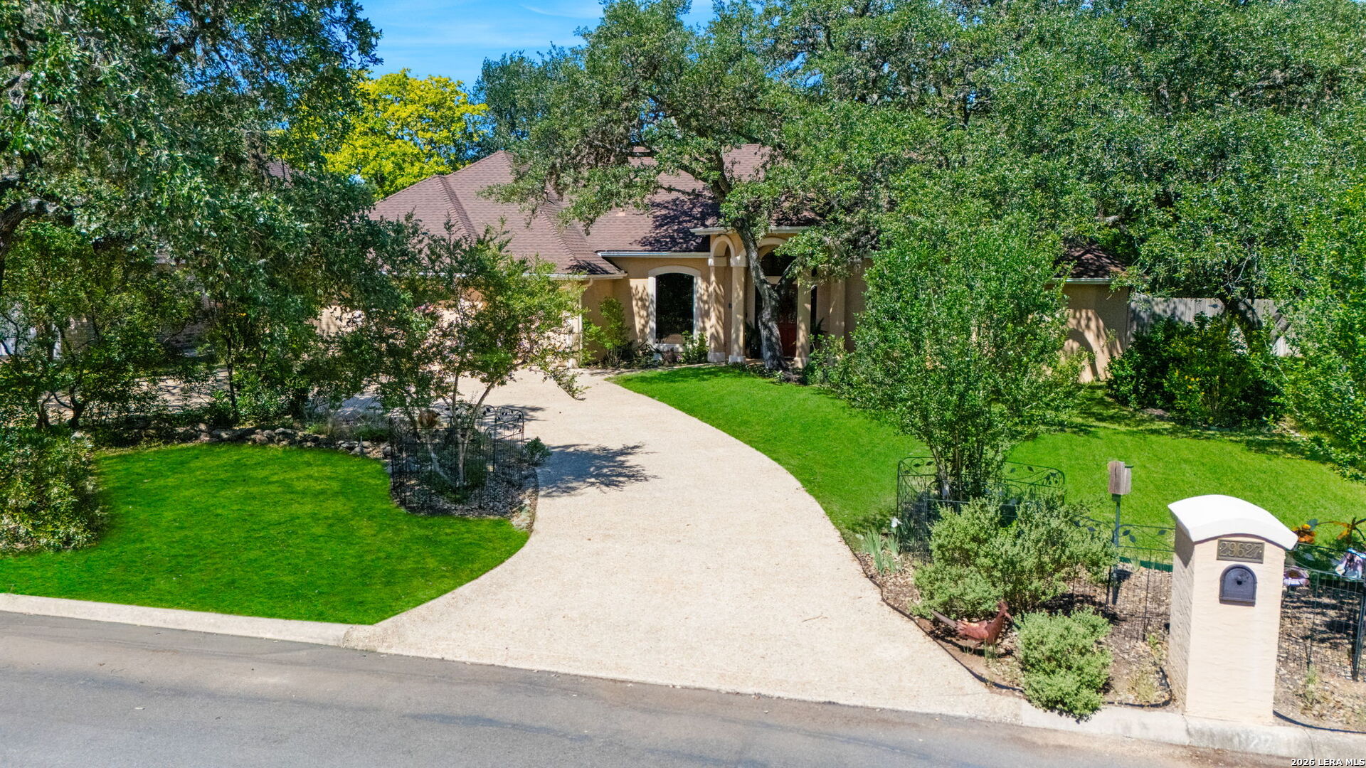property viewer photo 38