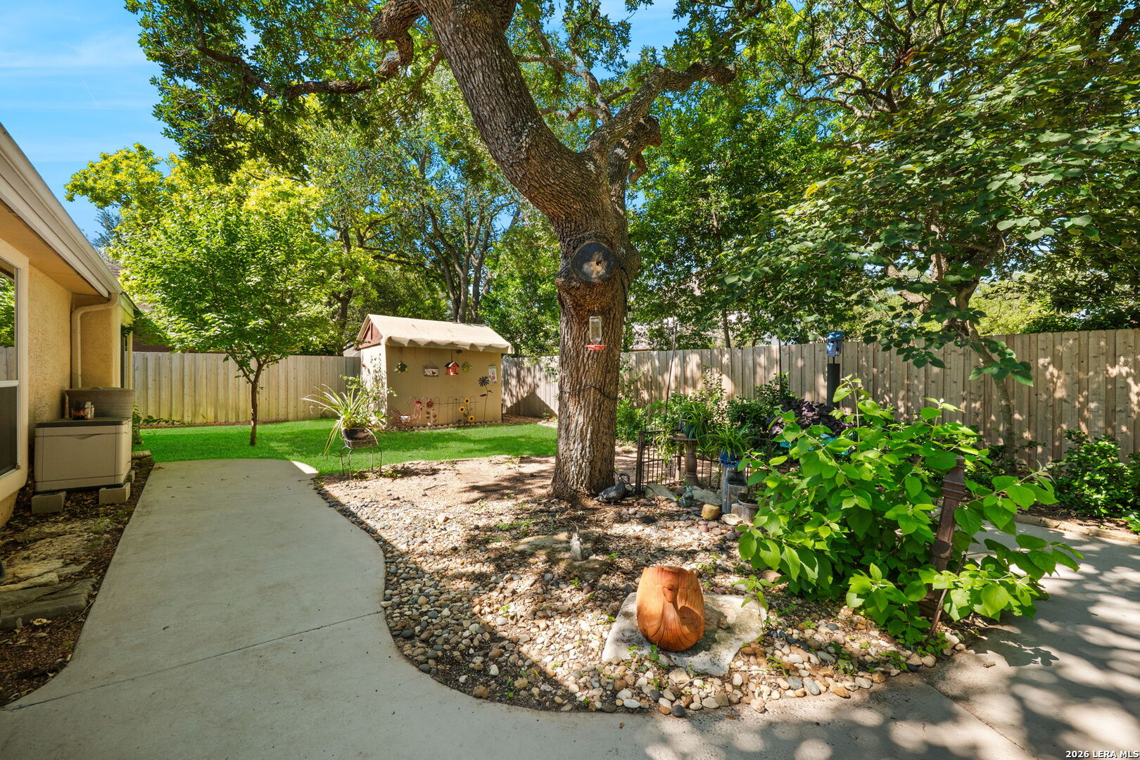 property viewer photo 4