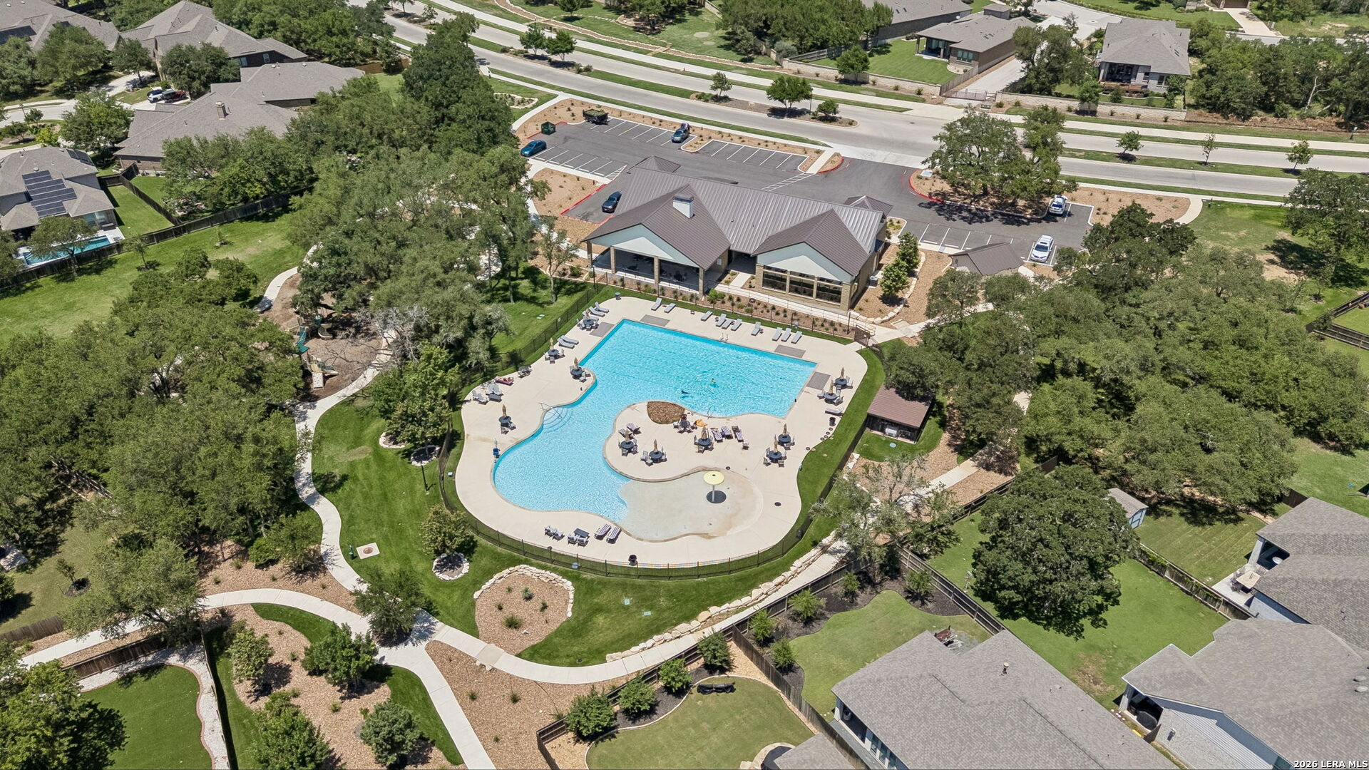 main property photo 78