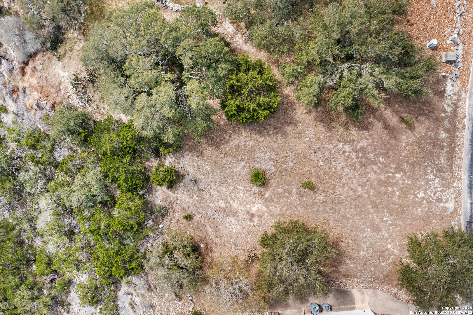 main property photo 11