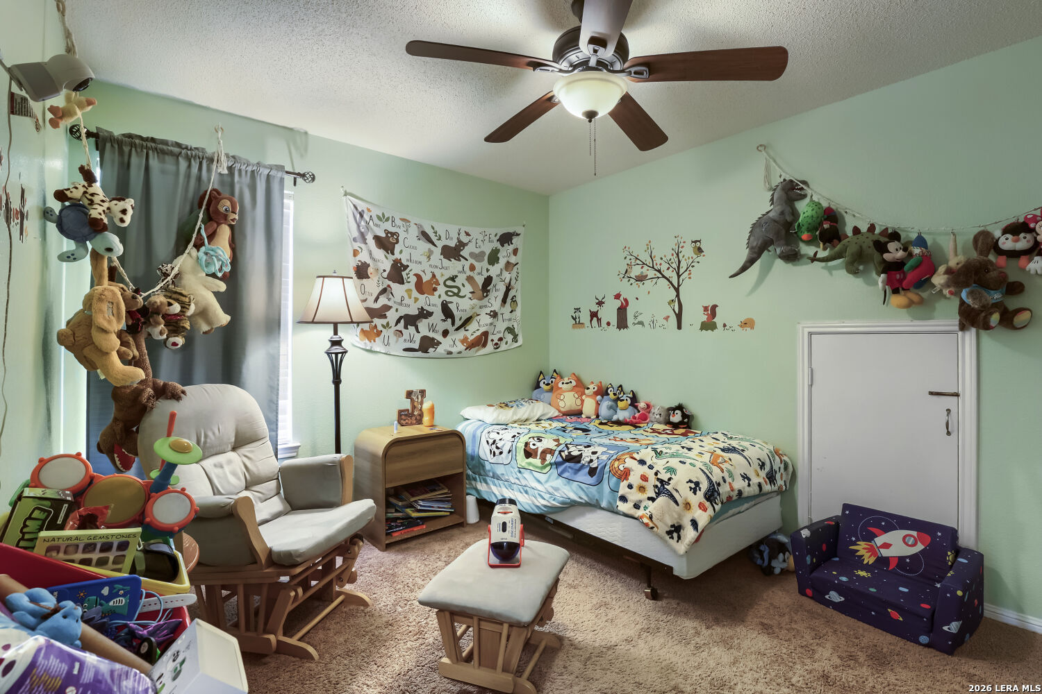 main property photo 23