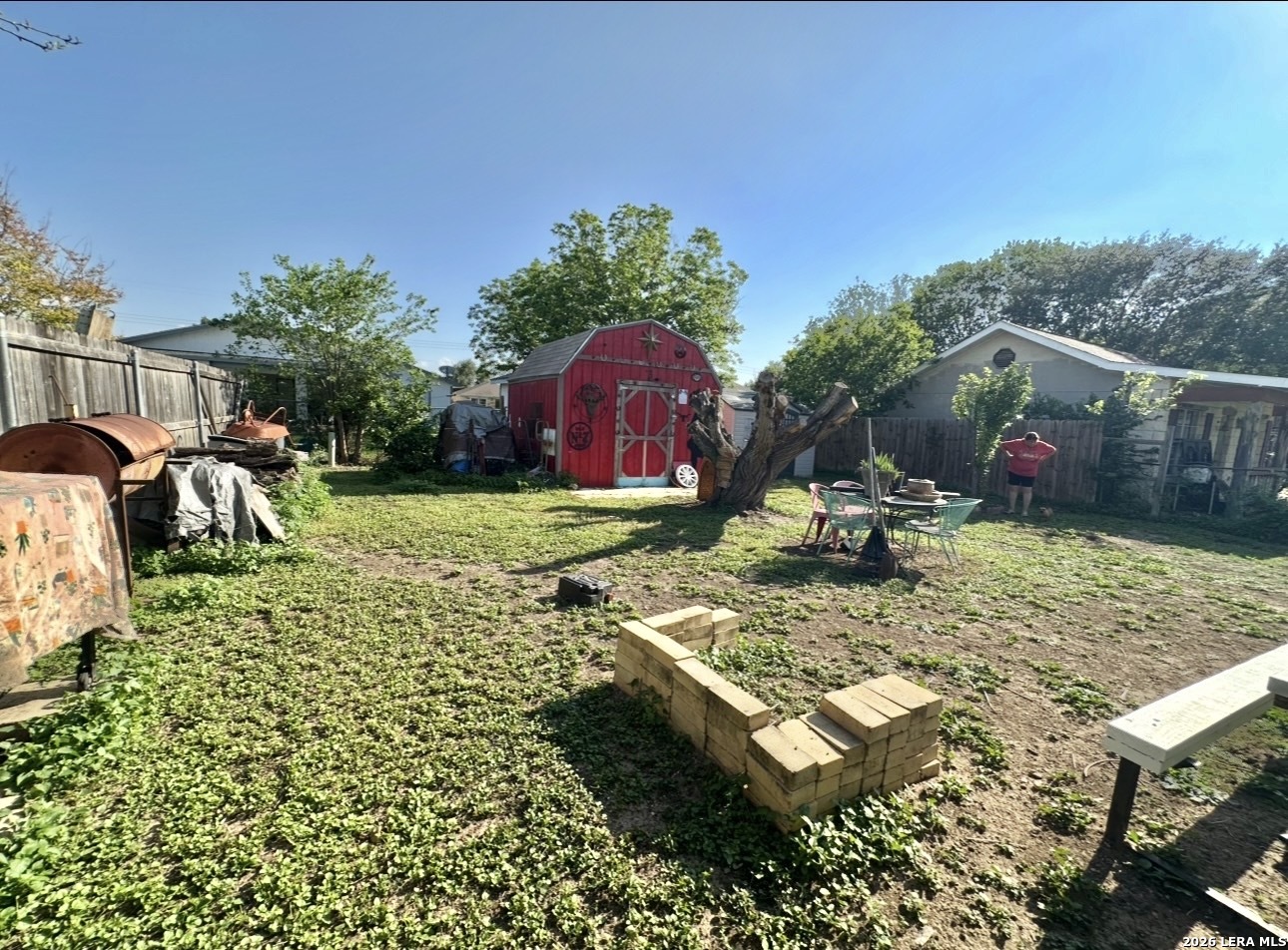 main property photo 18
