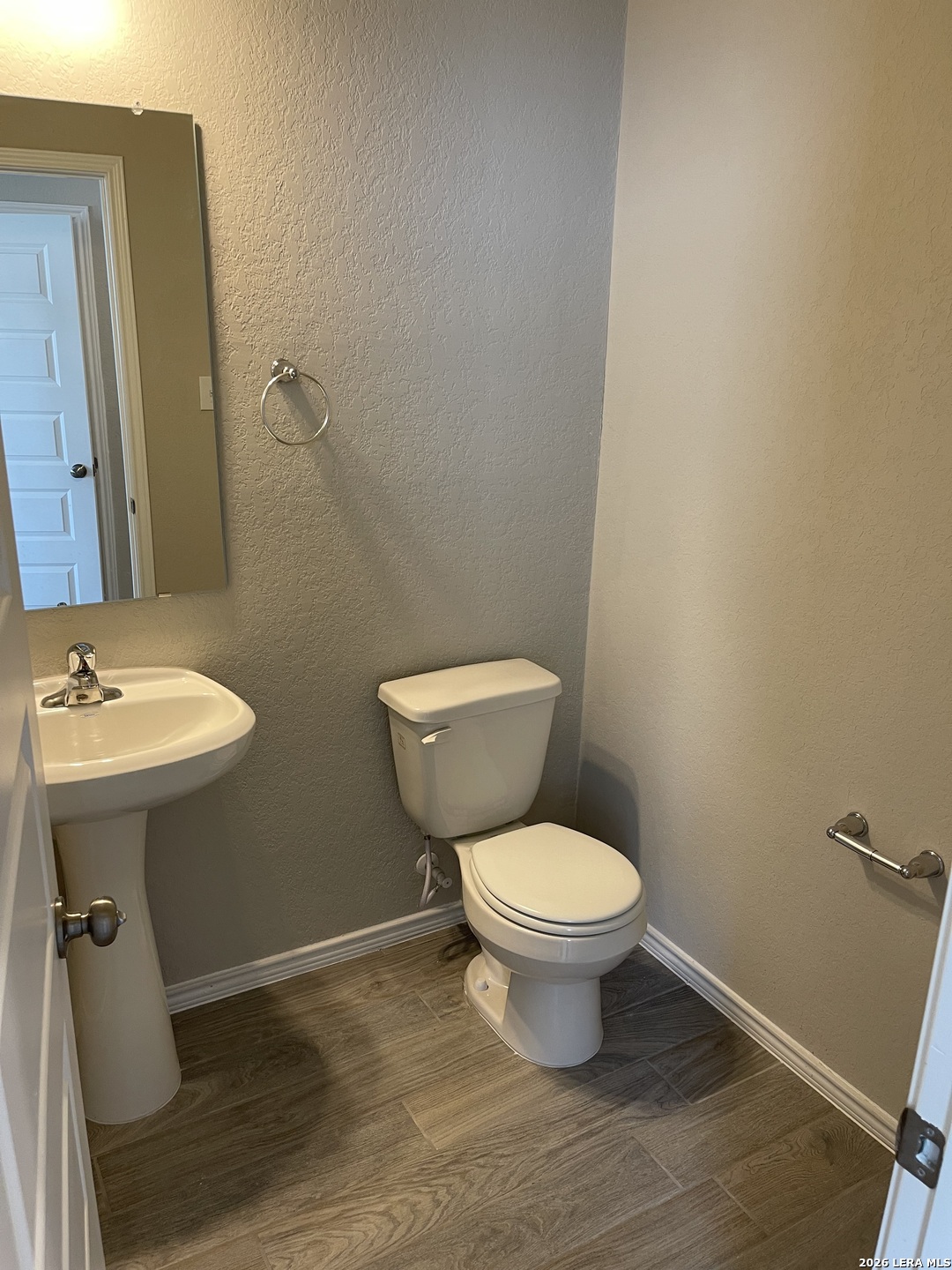 main property photo 12