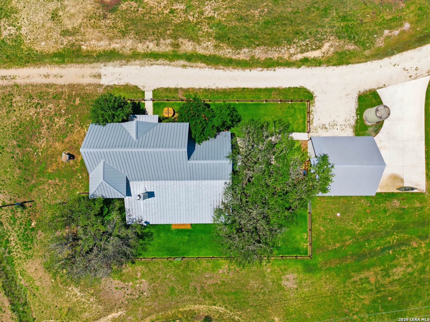 main property photo 35
