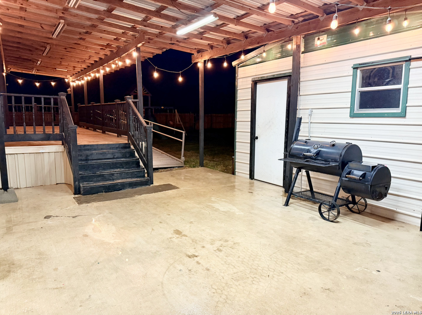 main property photo 28