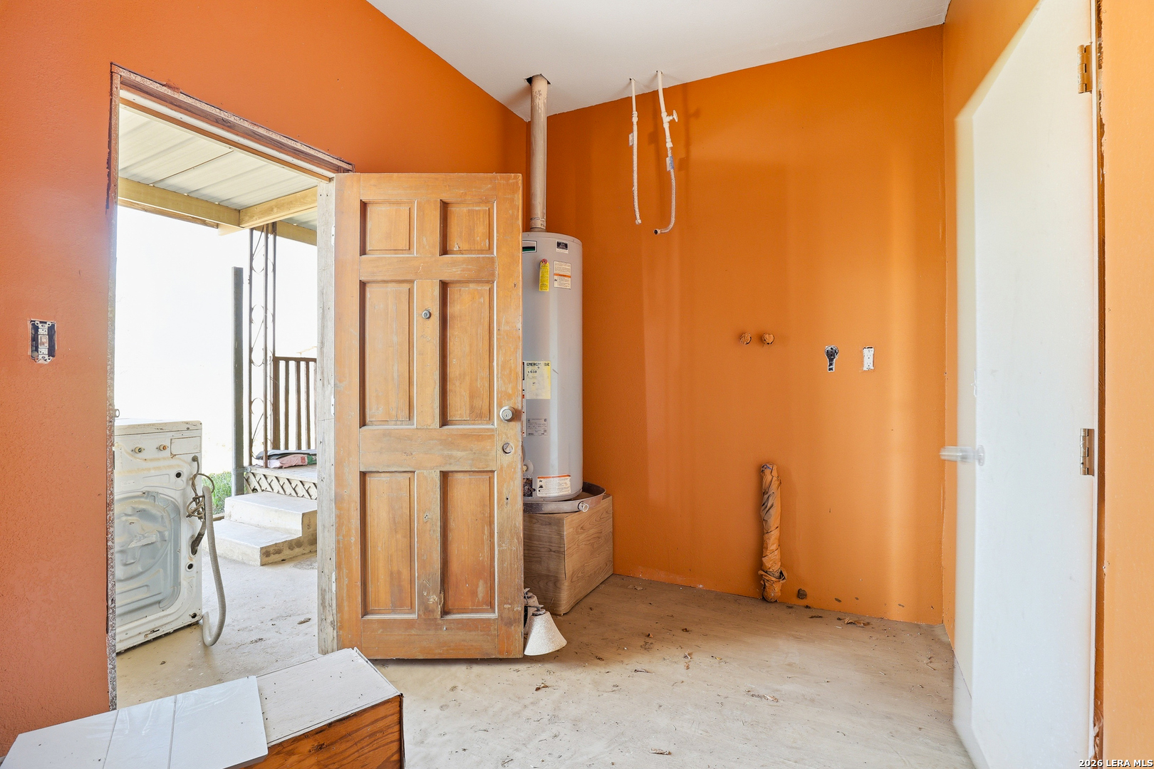 main property photo 23