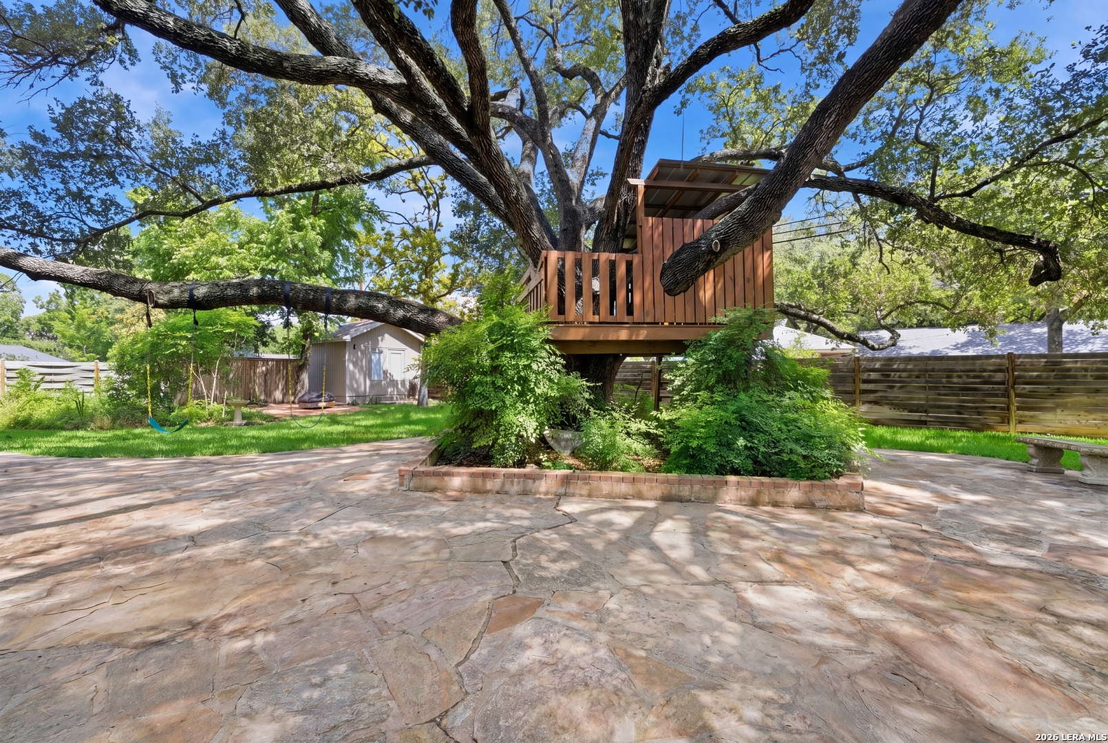 main property photo 6