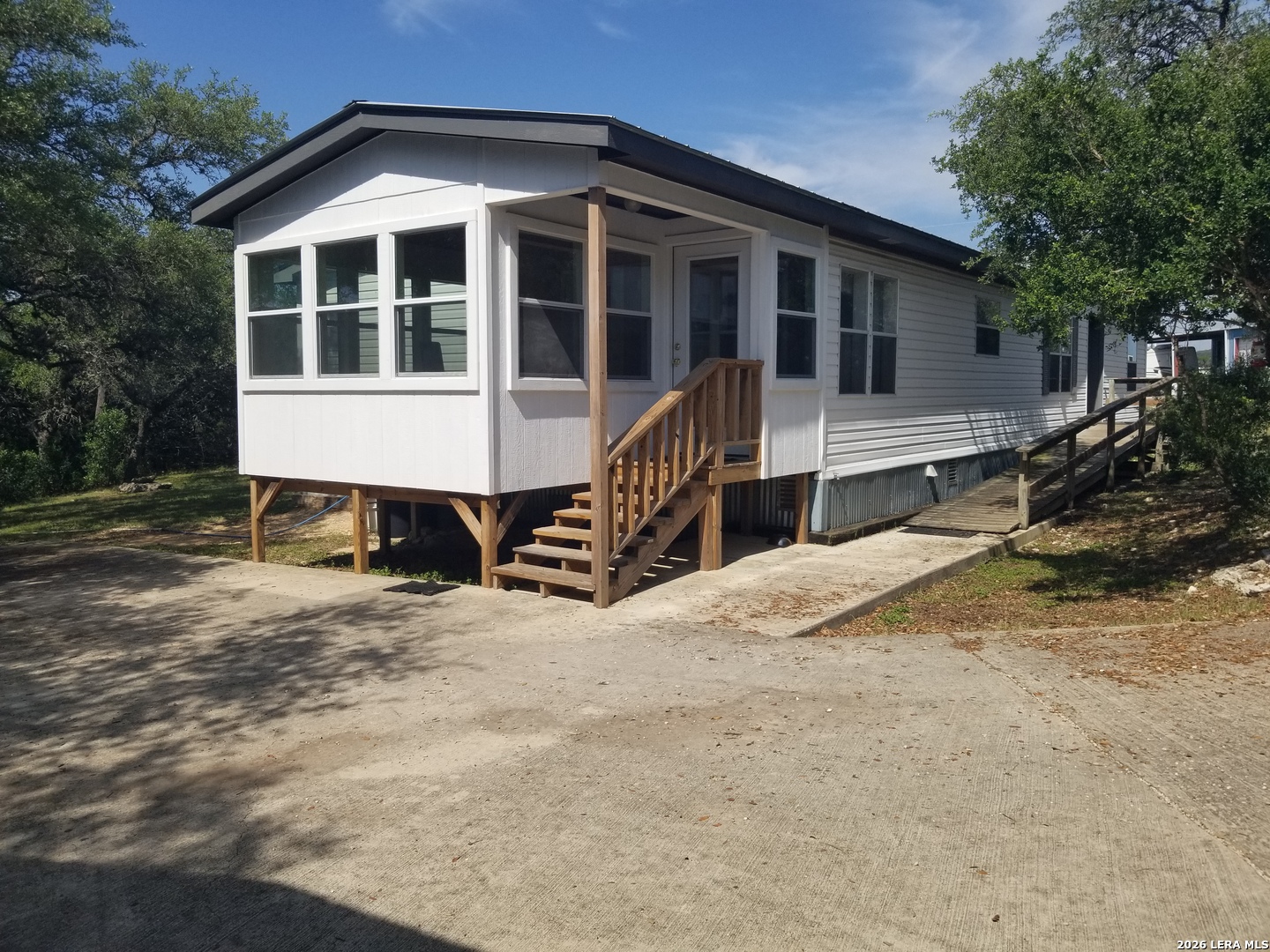 main property photo 41