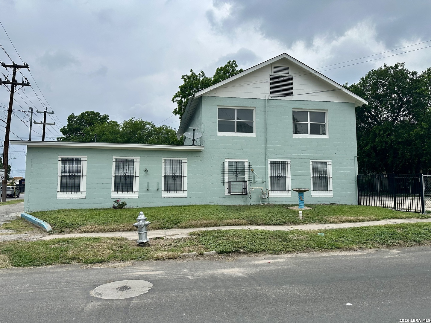 main property photo 2