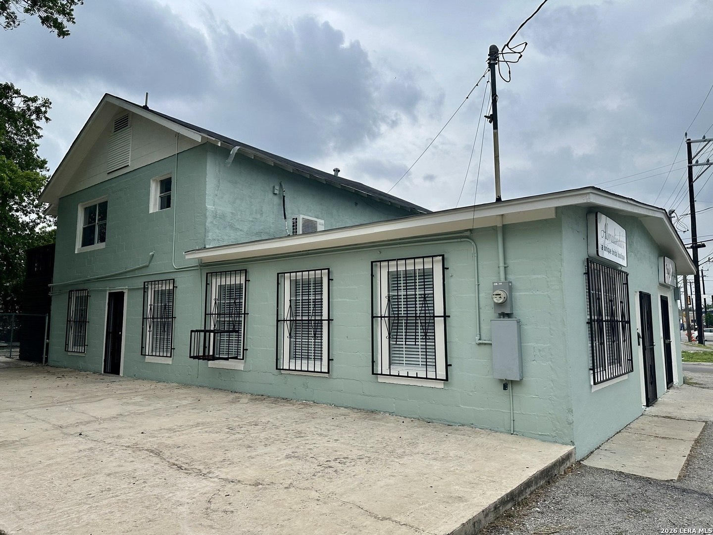 main property photo 5