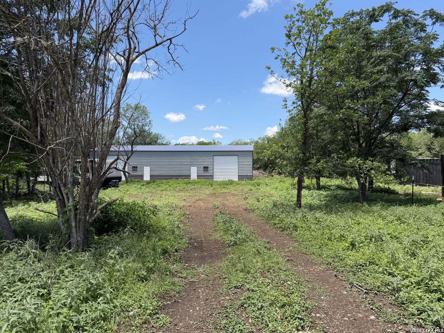 main property photo 32