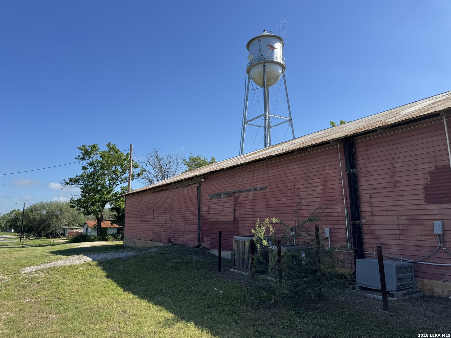main property photo 13