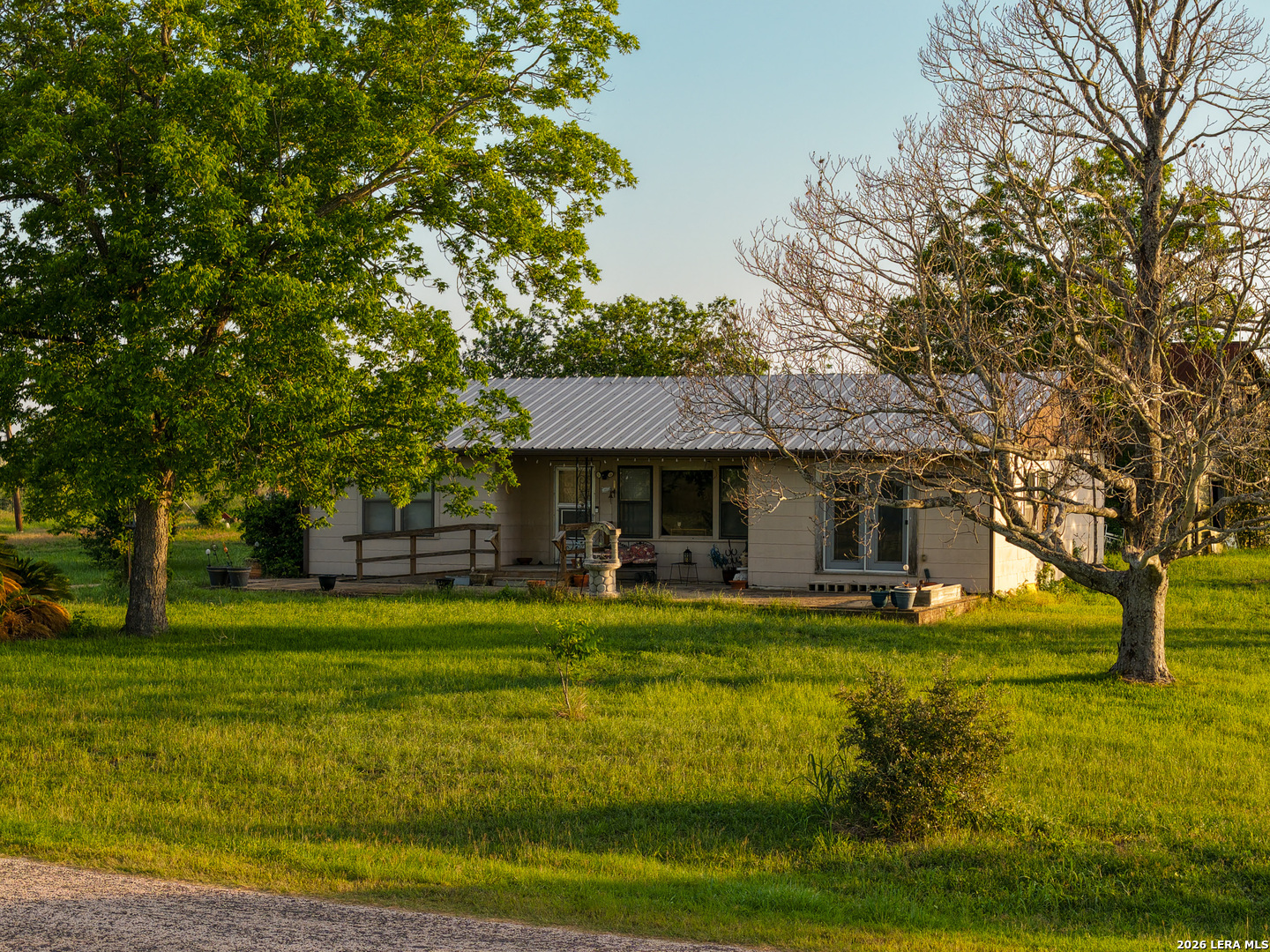 main property photo 11