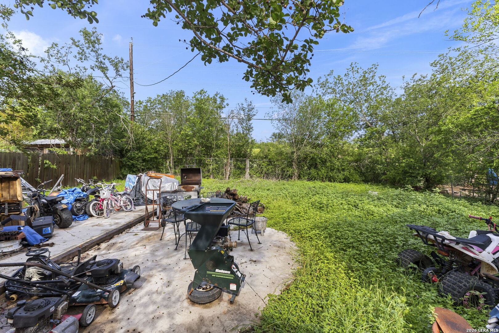 main property photo 23