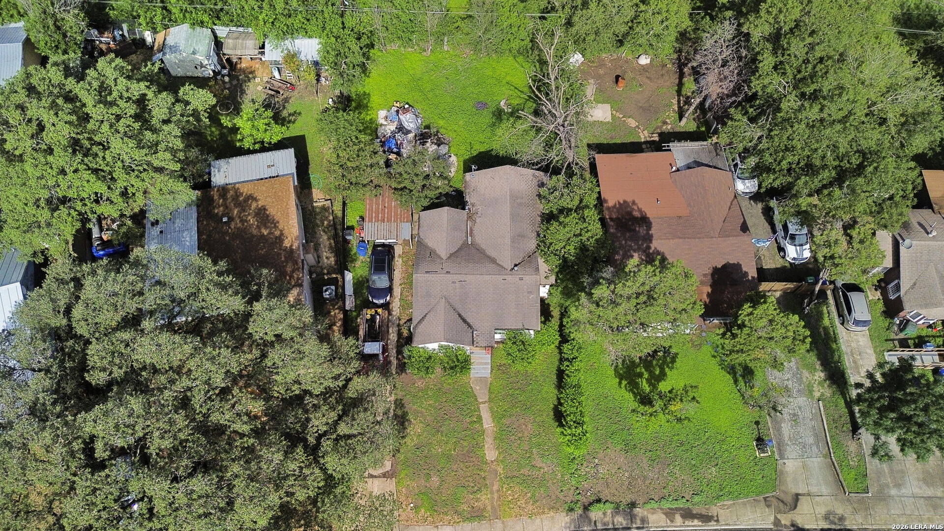 main property photo 28