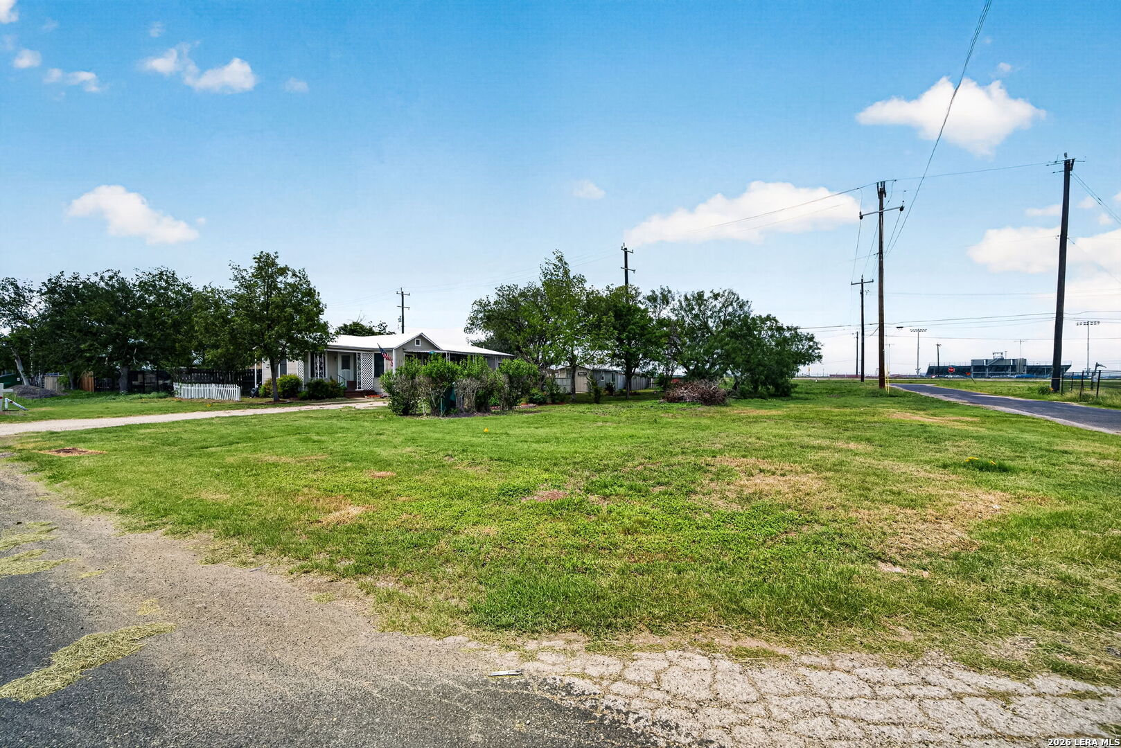 main property photo 2
