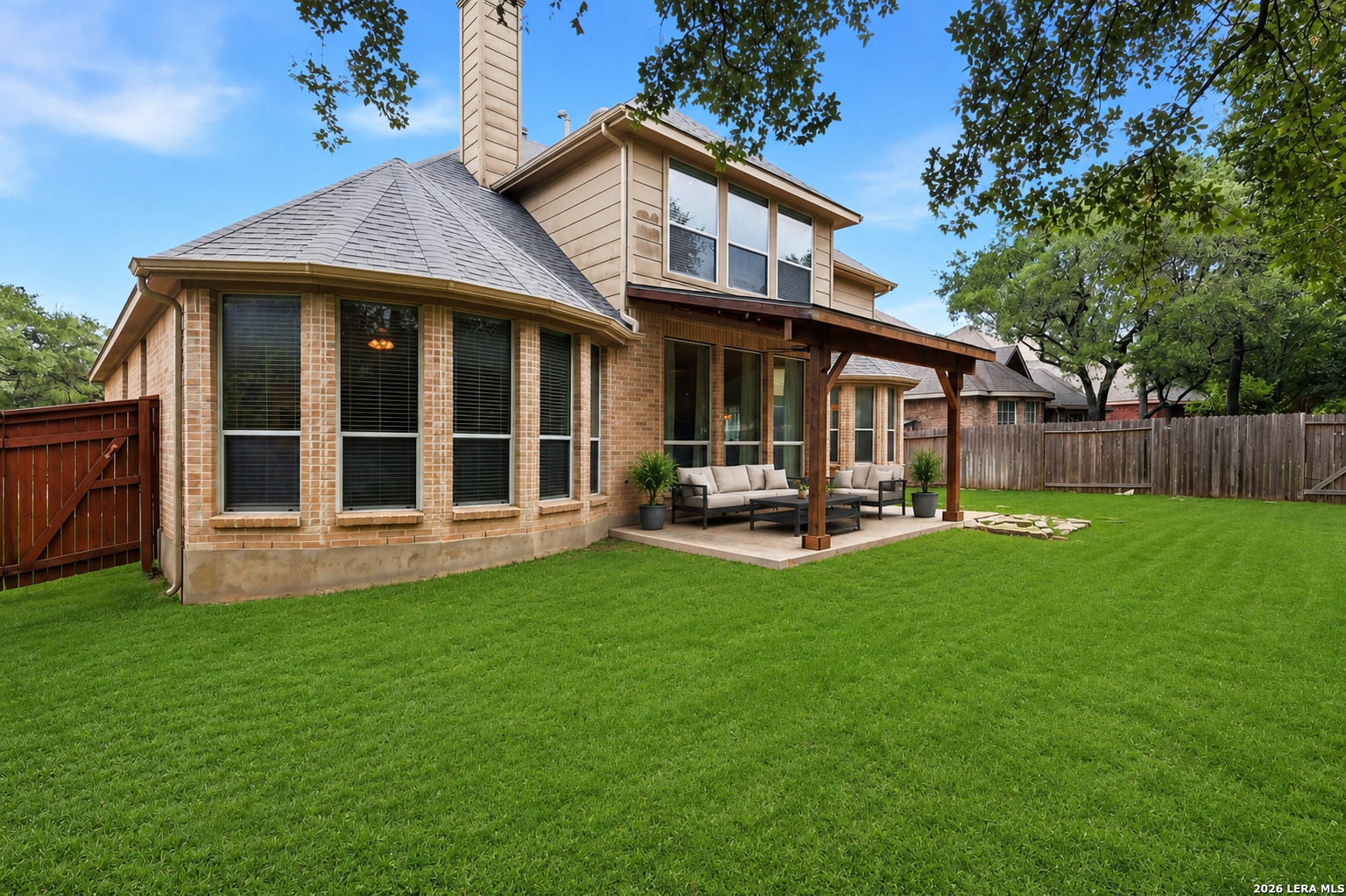 main property photo 27