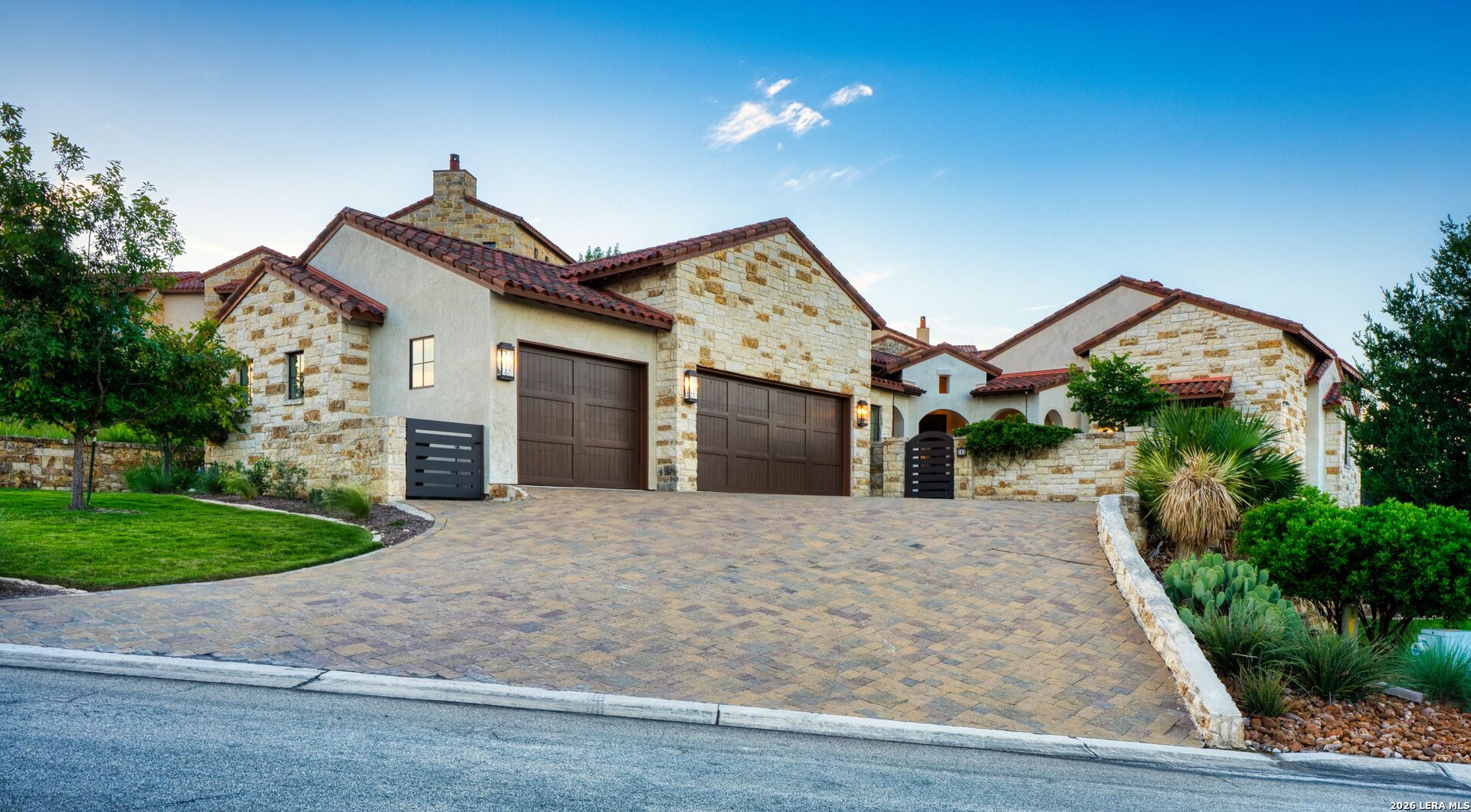 main property photo 45