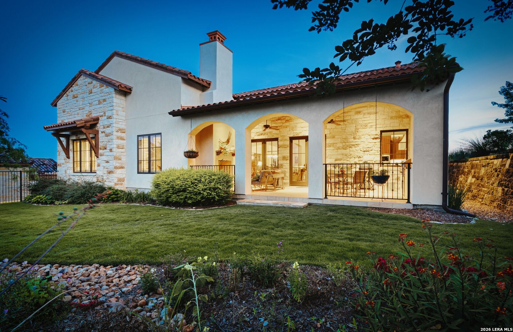 main property photo 8