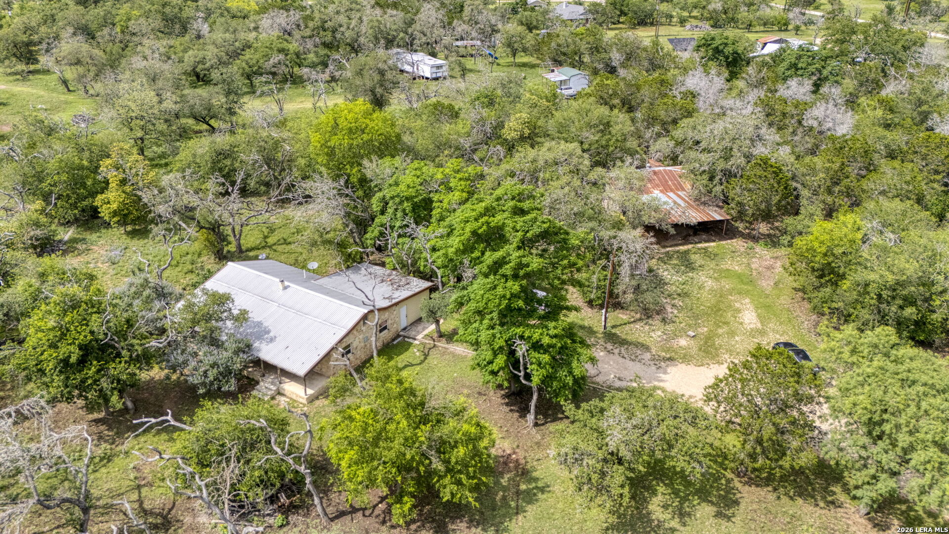 main property photo 30