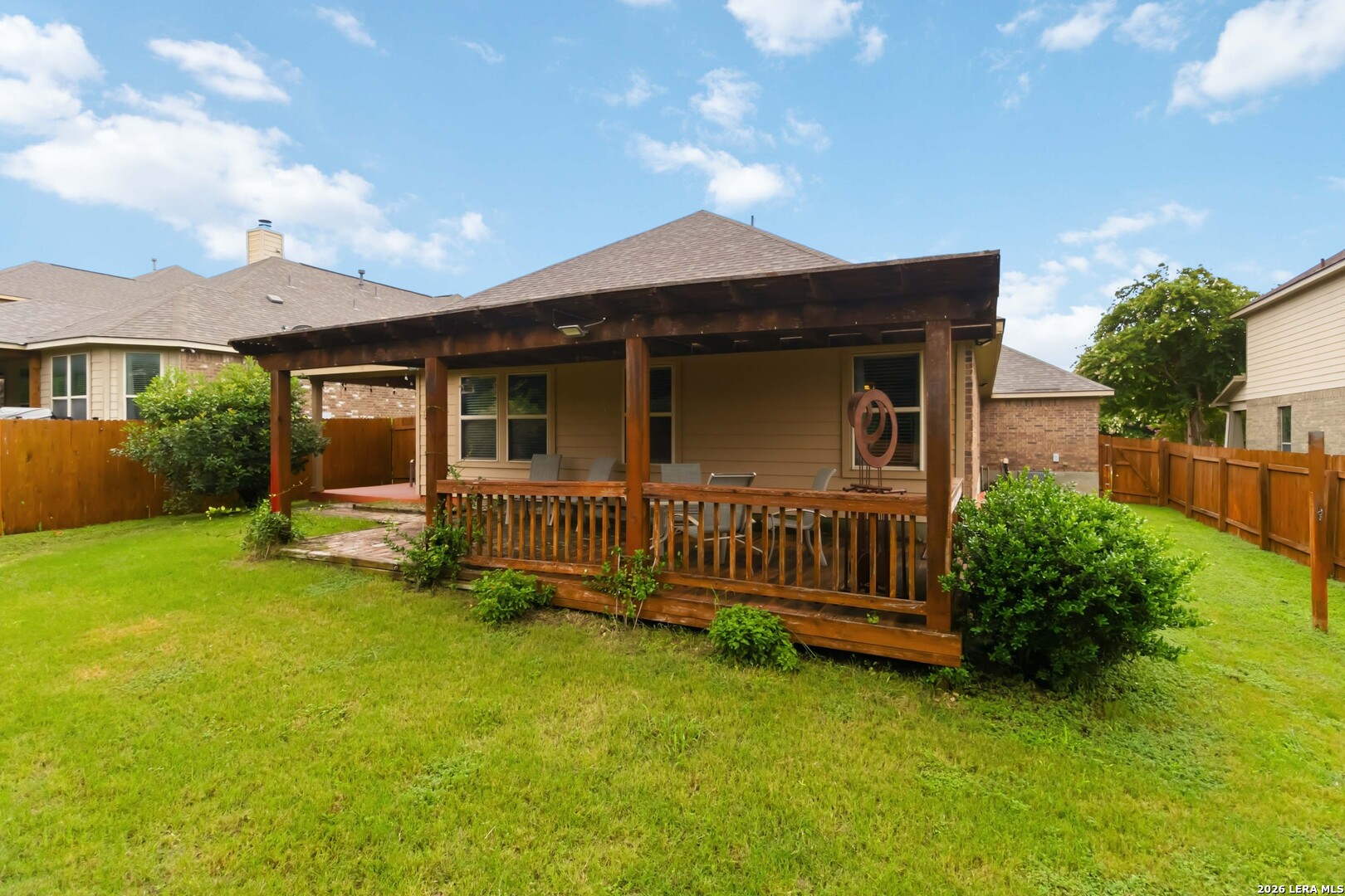 main property photo 30
