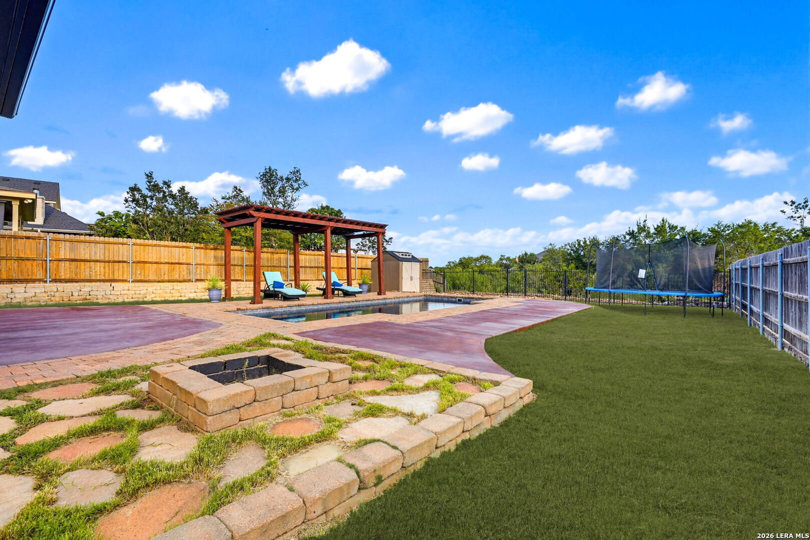 main property photo 35
