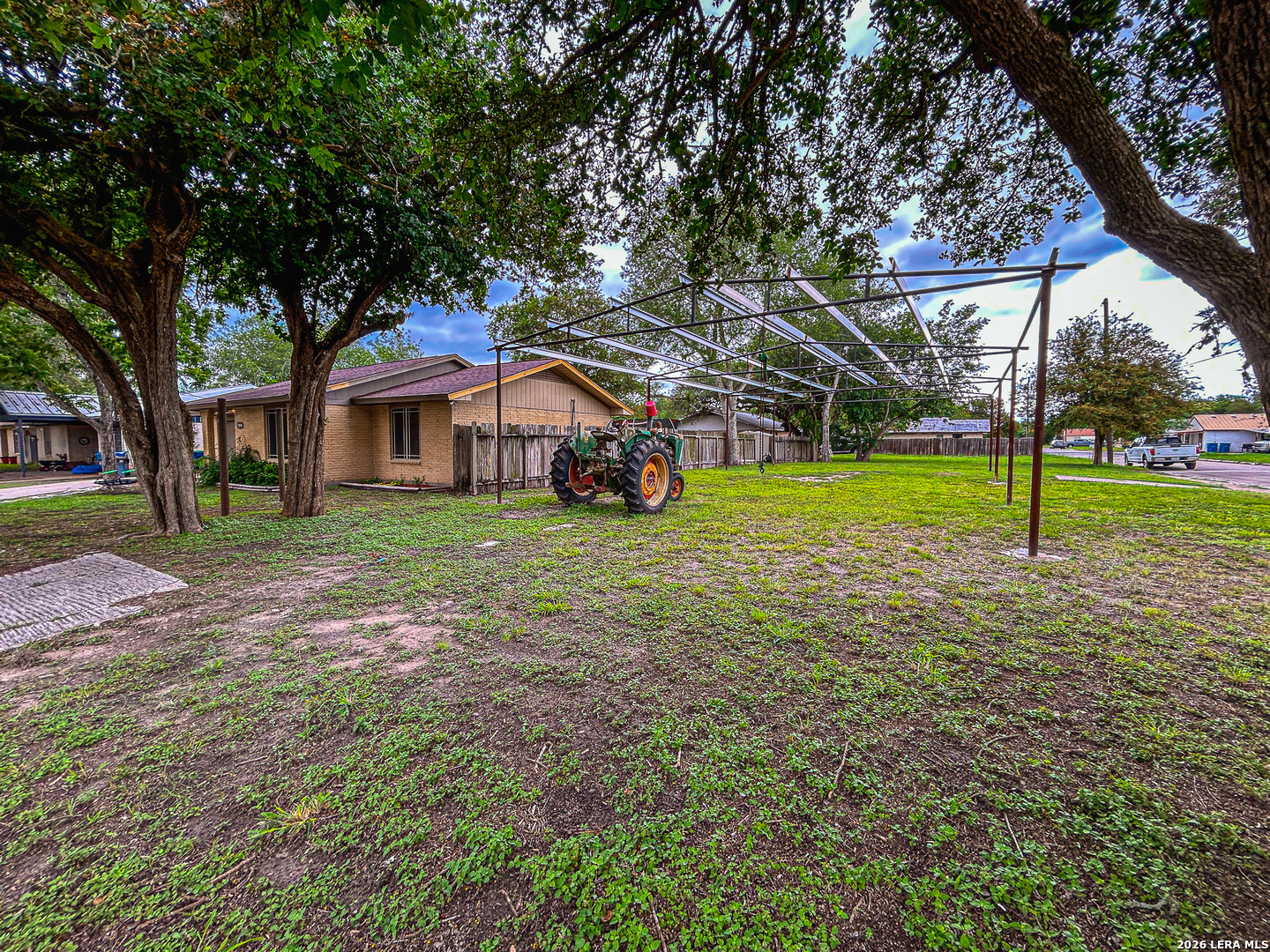 main property photo 4