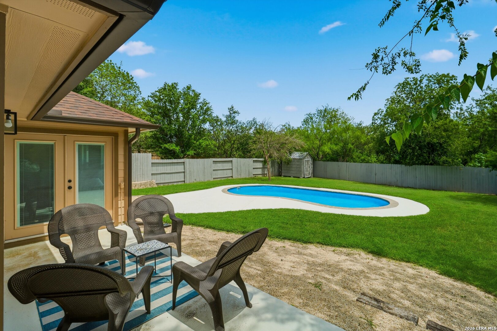 main property photo 17