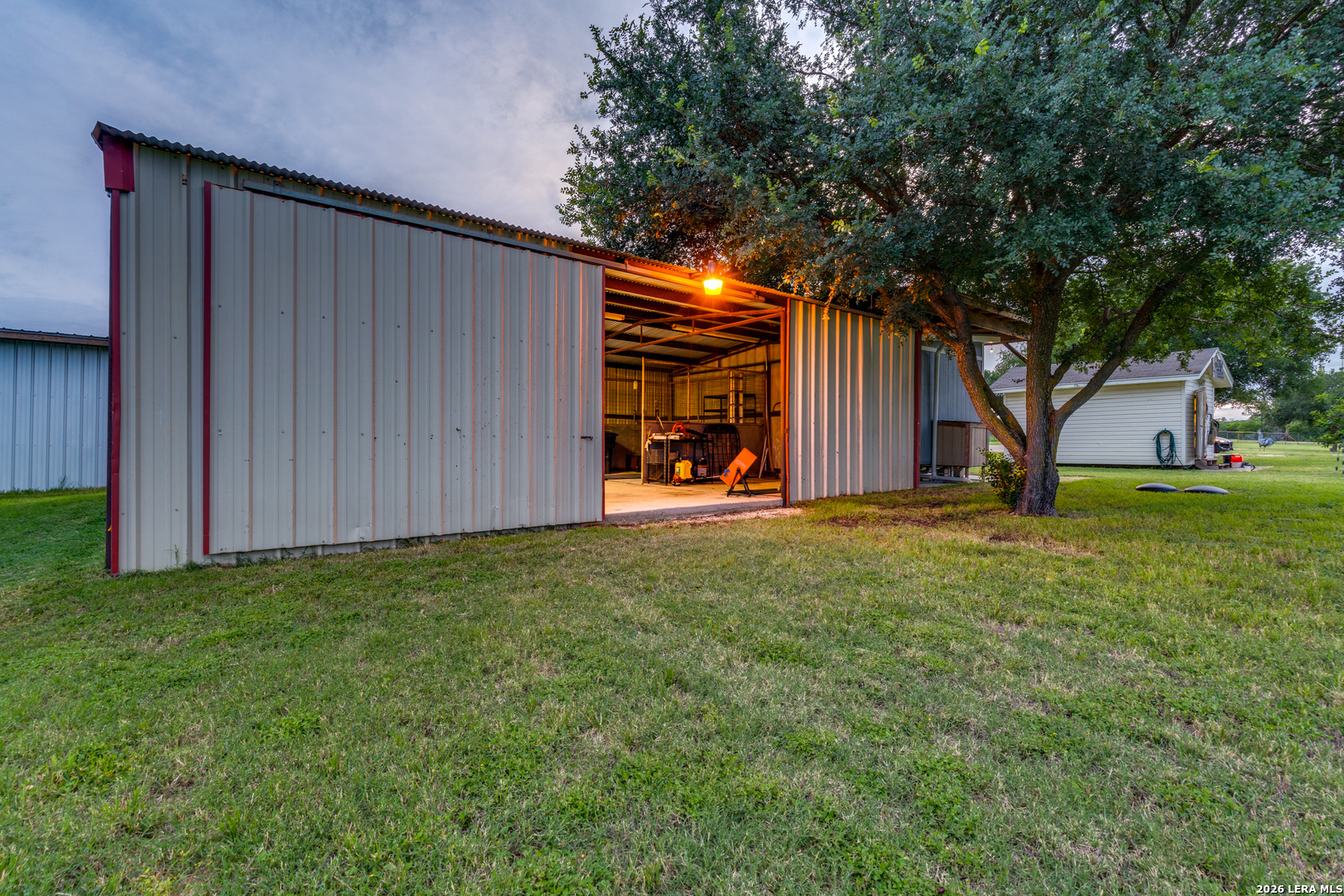 main property photo 19