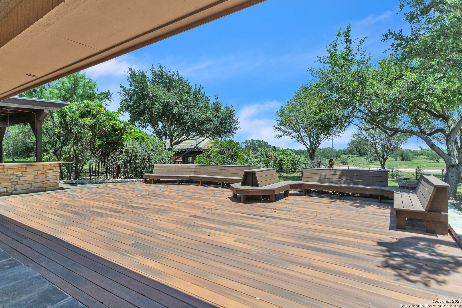 main property photo 43