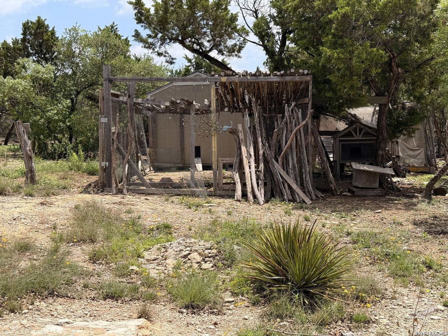 main property photo 24
